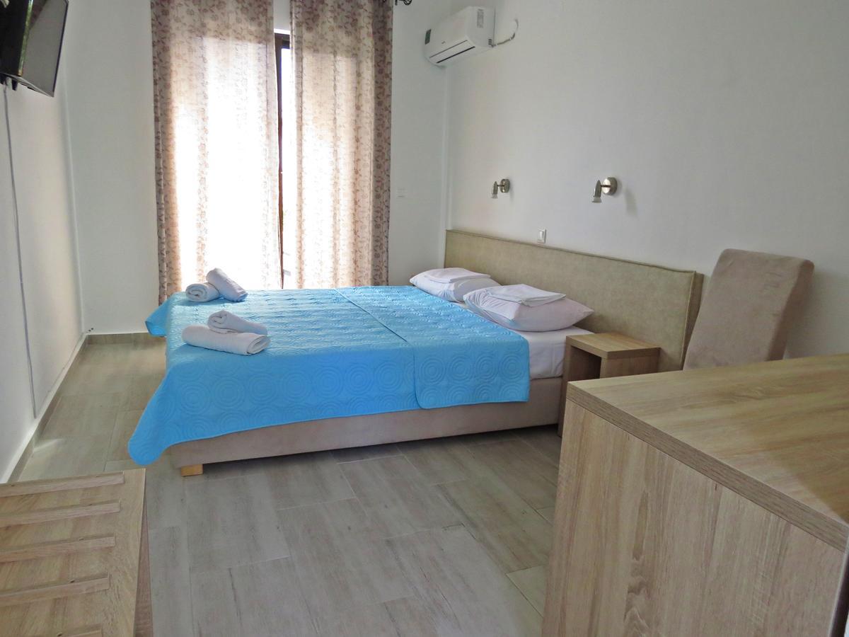 Loukas Beach Rooms Kiotari Pokoj fotografie